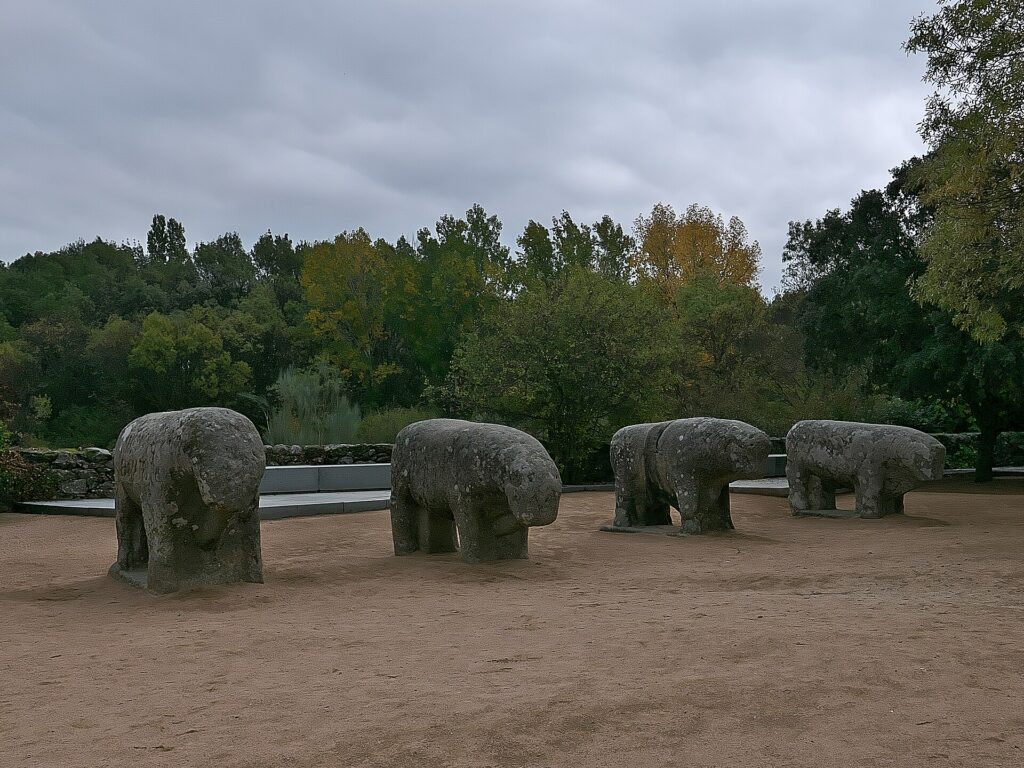 Esculturas zoomorfas de granito de los Toros de Guisando, Ávila.